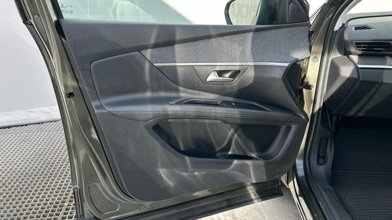 Used Peugeot 3008 2018 for sale - 77619961: Photo 32