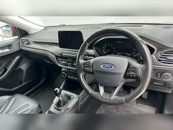 Used Ford Focus 2019 for sale - 75751945: Photo