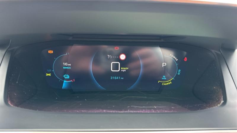 Used Peugeot E-2008 2021 for sale - 77641406: Photo 14