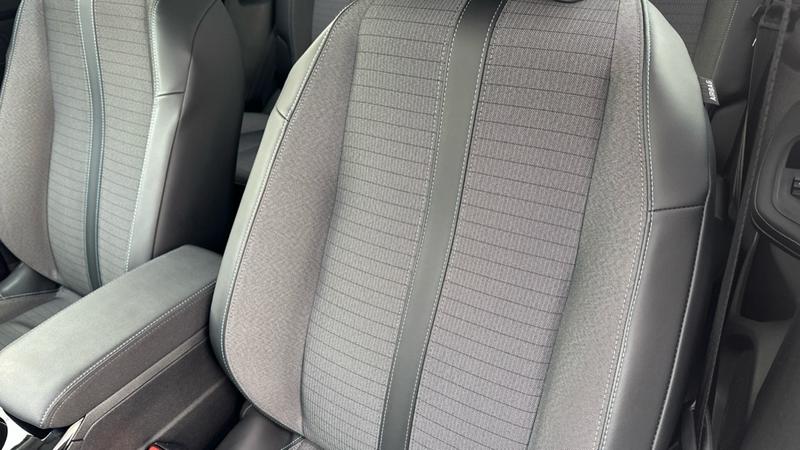 Used Peugeot E-2008 2021 for sale - 77641406: Photo 34