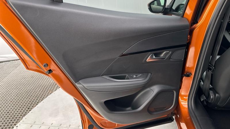 Used Peugeot E-2008 2021 for sale - 77641406: Photo 44