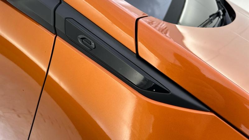 Used Peugeot E-2008 2021 for sale - 77641406: Photo 63