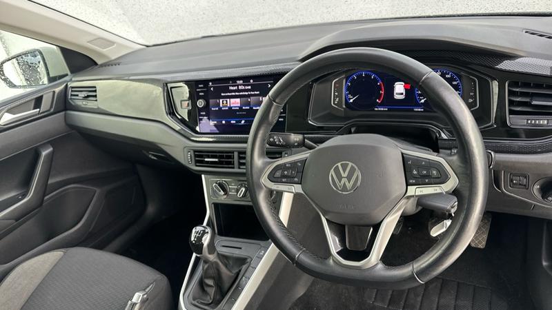 Used Volkswagen Polo 2022 for sale - 76703259: Photo 2