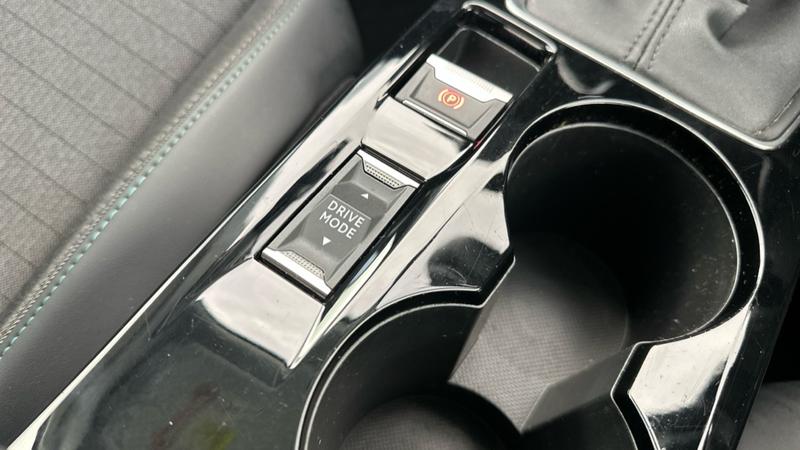 Used Peugeot 2008 2022 for sale - 77198833: Photo 57