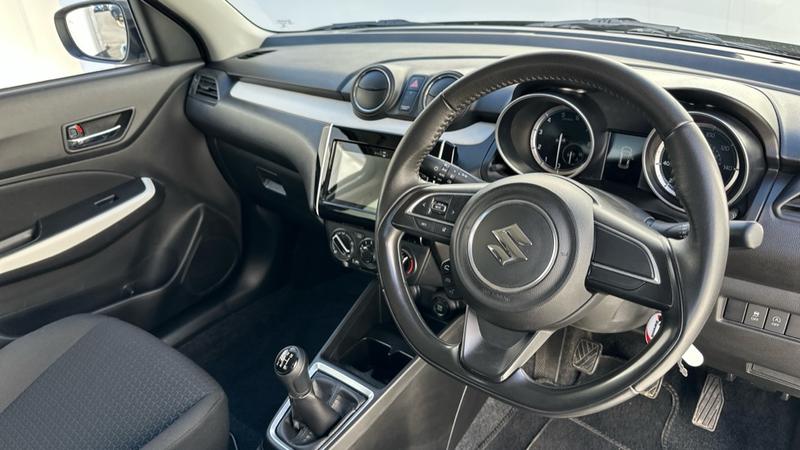 Used Suzuki Swift 2020 for sale - 77918648: Photo 2