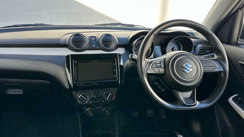 Used Suzuki Swift 2020 for sale - 77918648: Photo 4