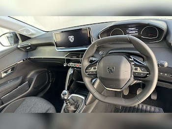 Used Peugeot 208 2025 for sale - 76960956: Photo