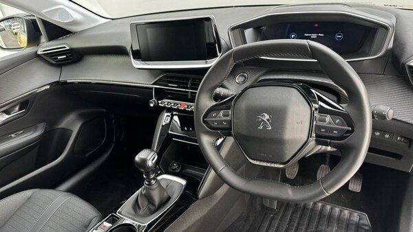 Used Peugeot 208 2022 for sale - 76196487: Photo 2