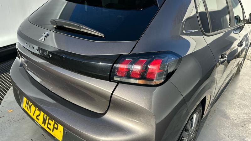 Used Peugeot 208 2022 for sale - 76782327: Photo 30