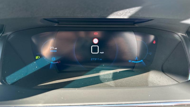 Used Peugeot 2008 2022 for sale - 76458537: Photo 13