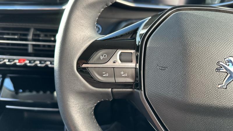 Used Peugeot 2008 2022 for sale - 76458537: Photo 43