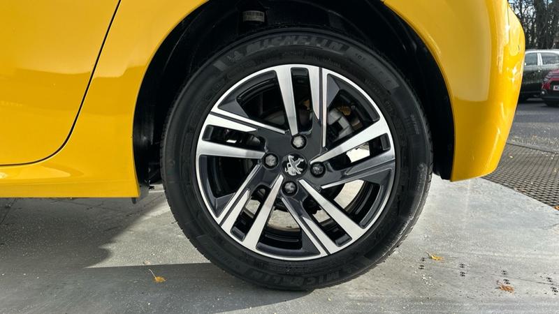 Used Peugeot 208 2023 for sale - 76684928: Photo 18