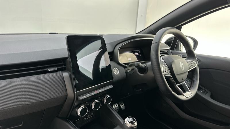 Used Renault Clio 2025 for sale - 76797122: Photo 11