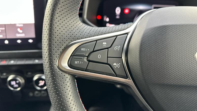 Used Renault Clio 2025 for sale - 76797122: Photo 49