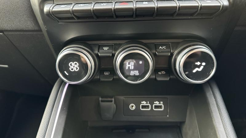 Used Renault Clio 2025 for sale - 76797122: Photo 58