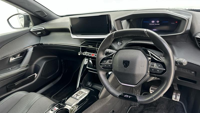 Used Peugeot E-2008 2024 for sale - 76162038: Photo 2