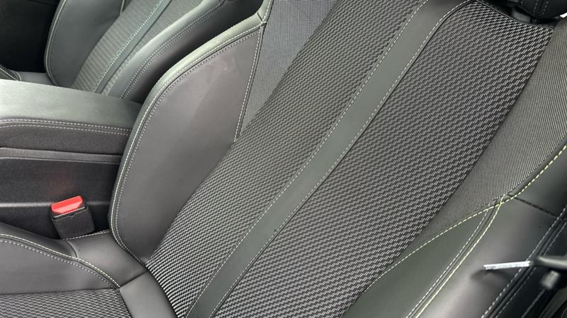 Used Peugeot E-2008 2024 for sale - 76162038: Photo 22