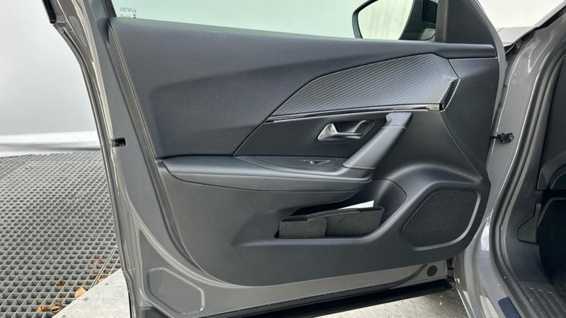 Used Peugeot E-2008 2024 for sale - 76162038: Photo 27