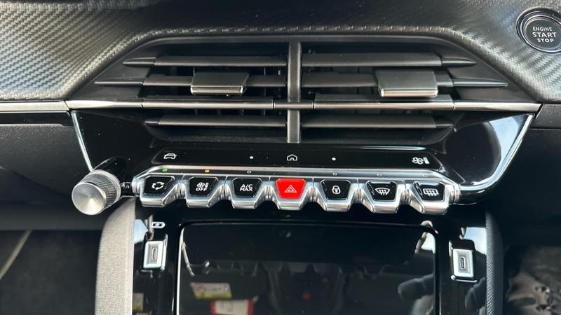 Used Peugeot E-2008 2024 for sale - 76162038: Photo 54