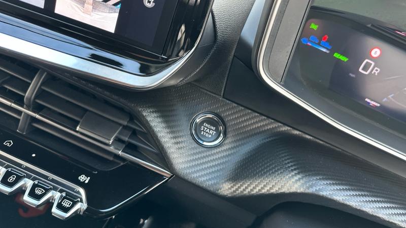 Used Peugeot E-2008 2024 for sale - 76162038: Photo 55