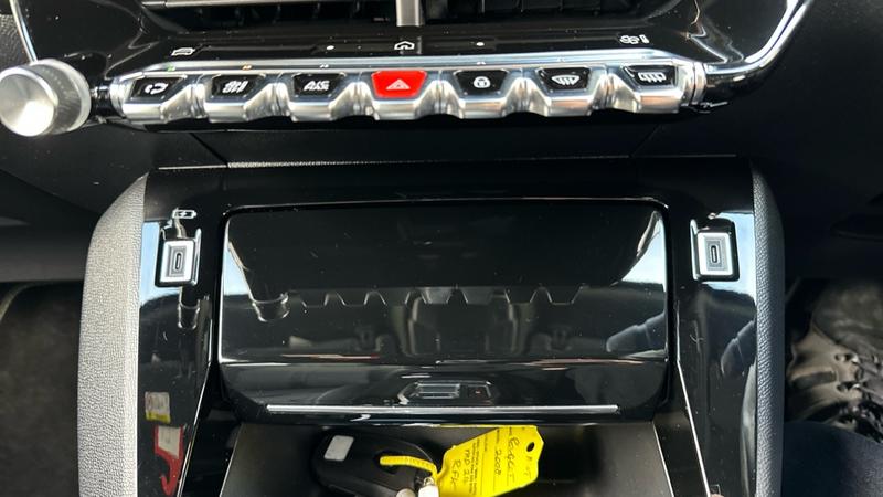 Used Peugeot E-2008 2024 for sale - 76162038: Photo 56