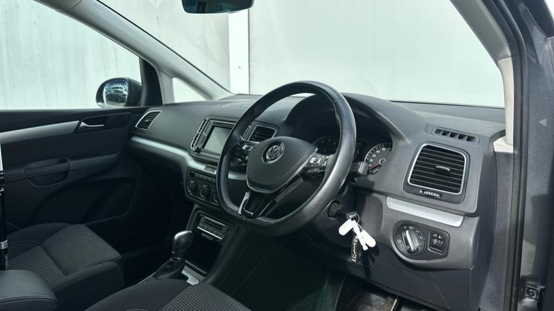 Used Volkswagen Sharan 2021 for sale - 78095000: Photo 2