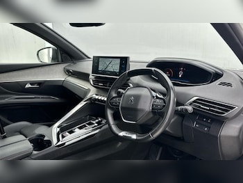 Used Peugeot 5008 2023 for sale - 79585041: Photo