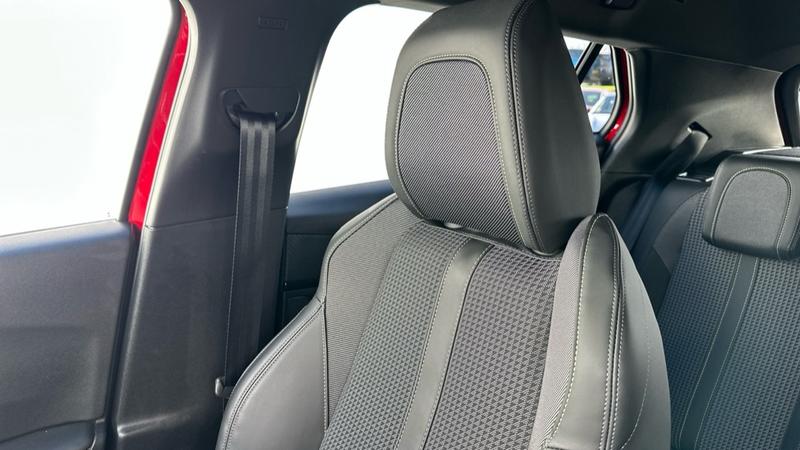 Used Peugeot 2008 2023 for sale - 78162131: Photo 38