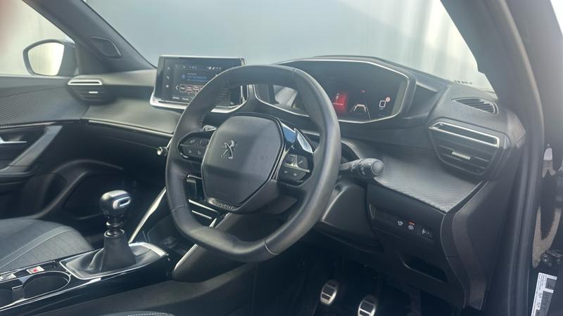 Used Peugeot 2008 2023 for sale - 78060463: Photo 2