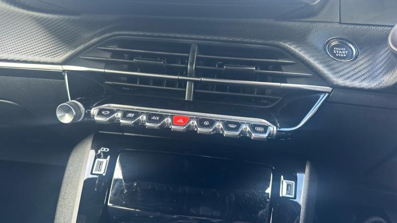 Used Peugeot 2008 2023 for sale - 78060463: Photo 33