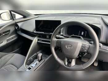 Used Toyota C-HR 2024 for sale - 79203164: Photo