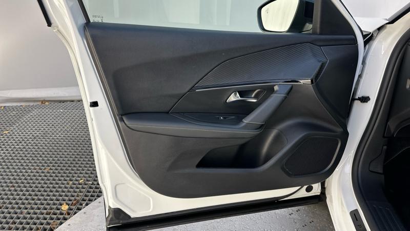 Used Peugeot 2008 2021 for sale - 76730185: Photo 28