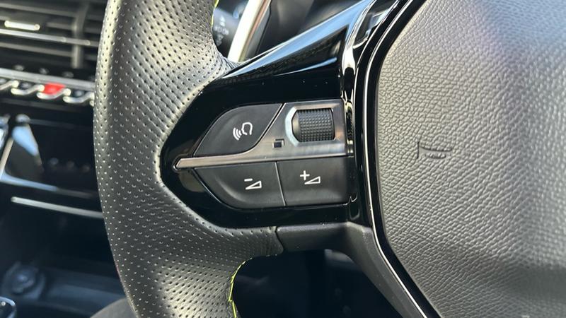 Used Peugeot 2008 2021 for sale - 76730185: Photo 45