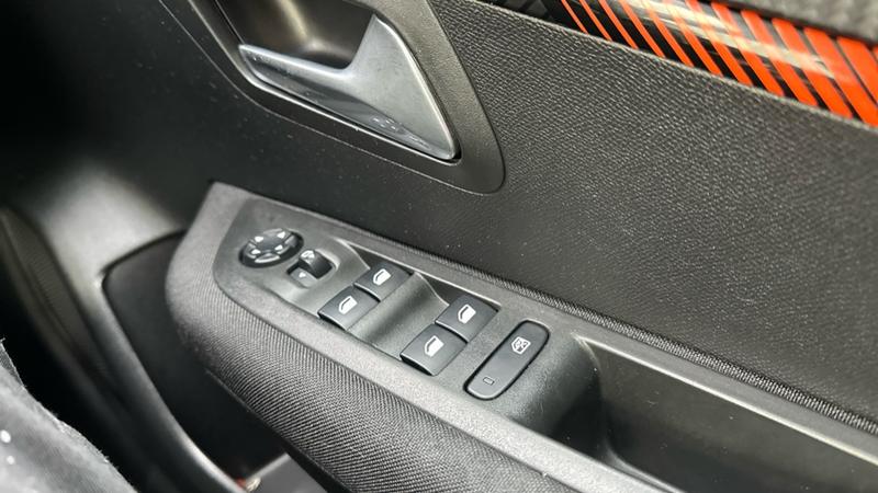 Used Peugeot 208 2021 for sale - 76960859: Photo 42