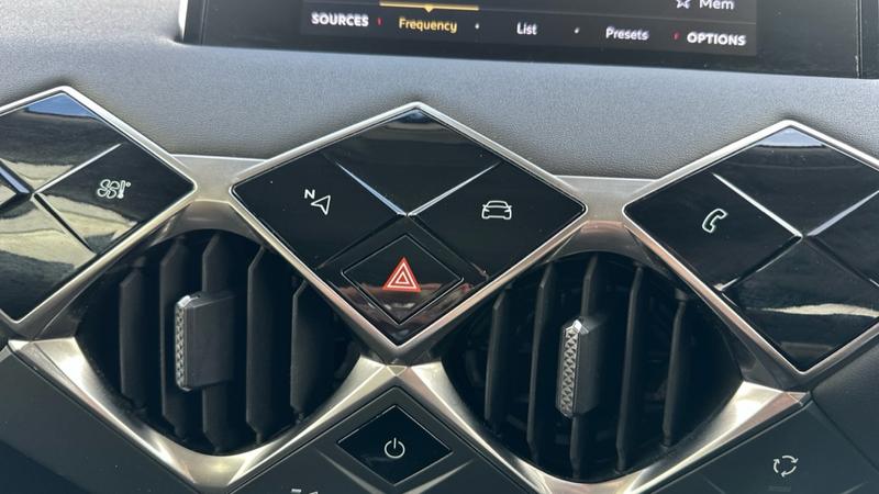 Used DS Automobiles DS 3 Crossback 2022 for sale - 78055677: Photo 49