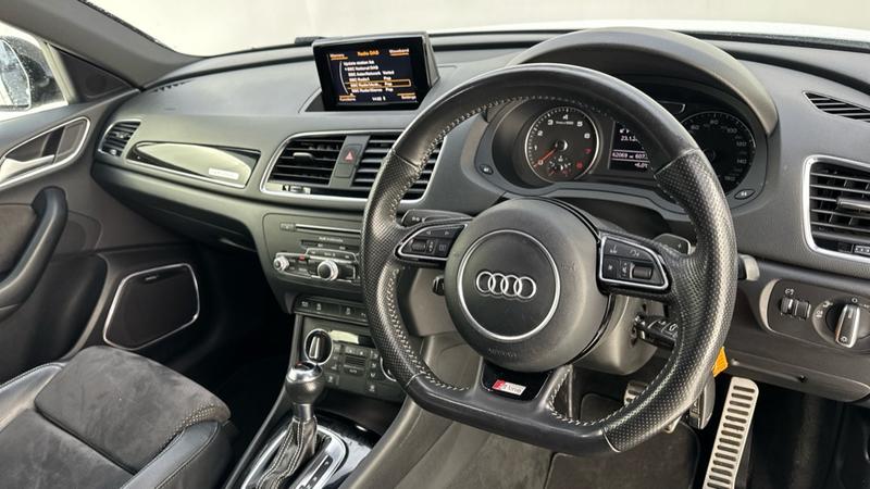 Used Audi Q3 2017 for sale - 77301090: Photo 2