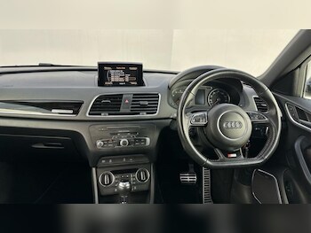 Used Audi Q3 2017 for sale - 77301090: Photo