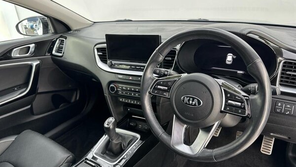 Used Kia XCeed 2021 for sale - 74633122: Photo 2