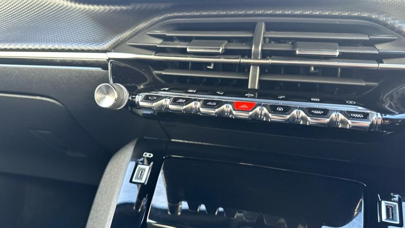 Used Peugeot E-2008 2022 for sale - 78073751: Photo 40