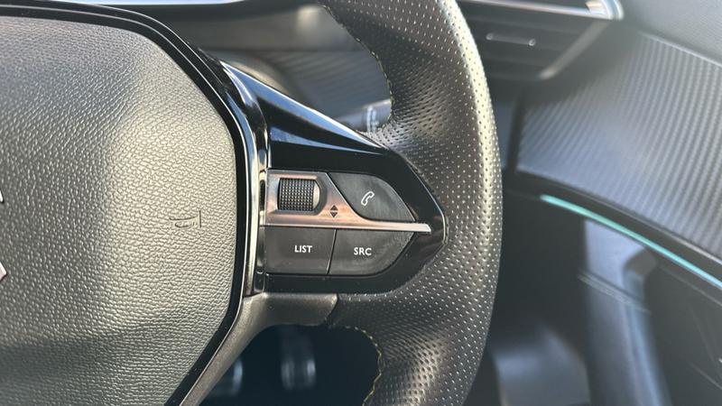 Used Peugeot E-2008 2022 for sale - 78073751: Photo 44