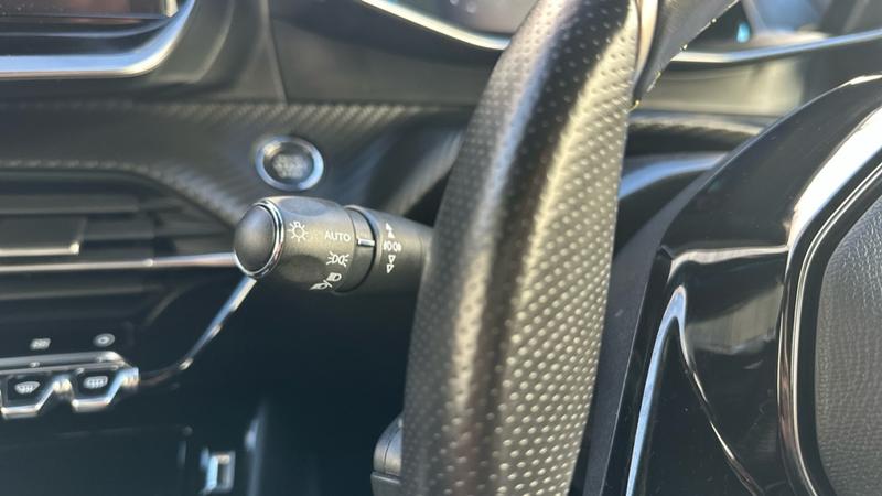 Used Peugeot E-2008 2022 for sale - 78073751: Photo 45