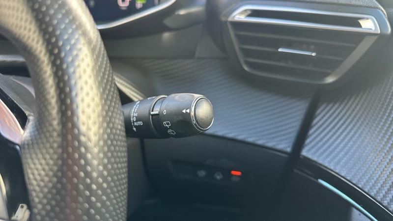 Used Peugeot E-2008 2022 for sale - 78073751: Photo 46
