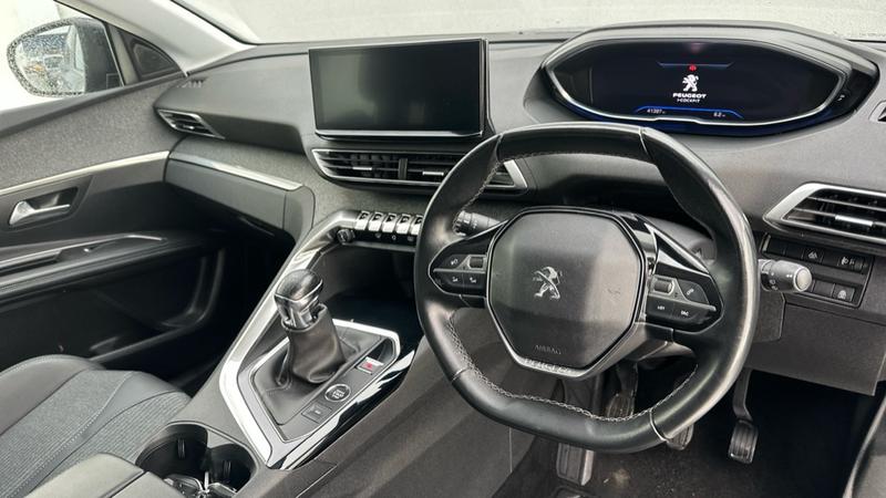 Used Peugeot 3008 2022 for sale - 76557461: Photo 2