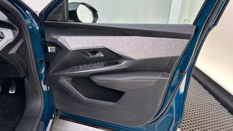 Used Peugeot E-3008 2024 for sale - 77186901: Photo 28