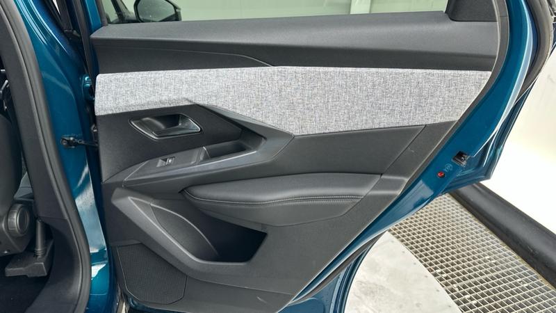 Used Peugeot E-3008 2024 for sale - 77186901: Photo 29