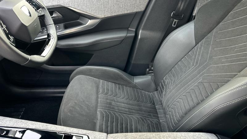Used Peugeot E-3008 2024 for sale - 77186901: Photo 37