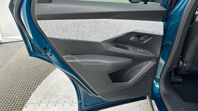 Used Peugeot E-3008 2024 for sale - 77186901: Photo 42