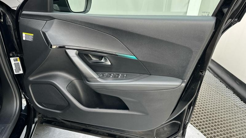 Used Peugeot 2008 2023 for sale - 77959200: Photo 28