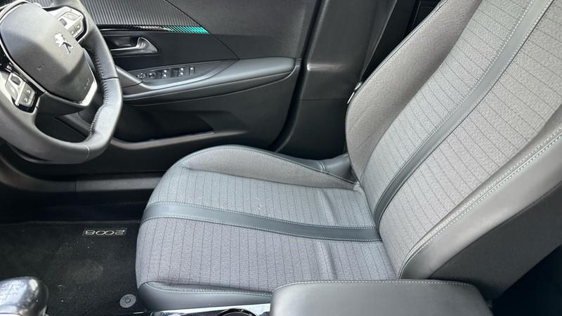 Used Peugeot 2008 2023 for sale - 77959200: Photo 38