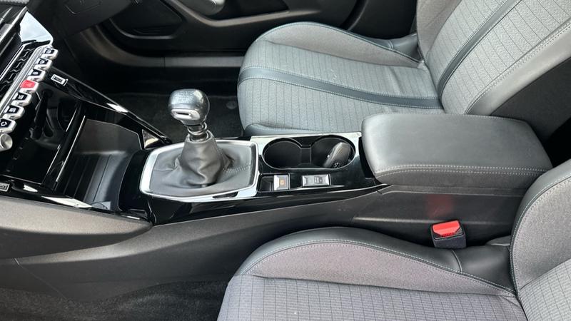 Used Peugeot 2008 2023 for sale - 77959200: Photo 43
